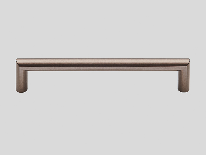 228 — Poignée métallique, Couleur bronze, Mat
